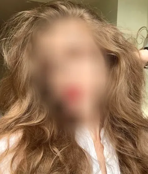 Aya, 20