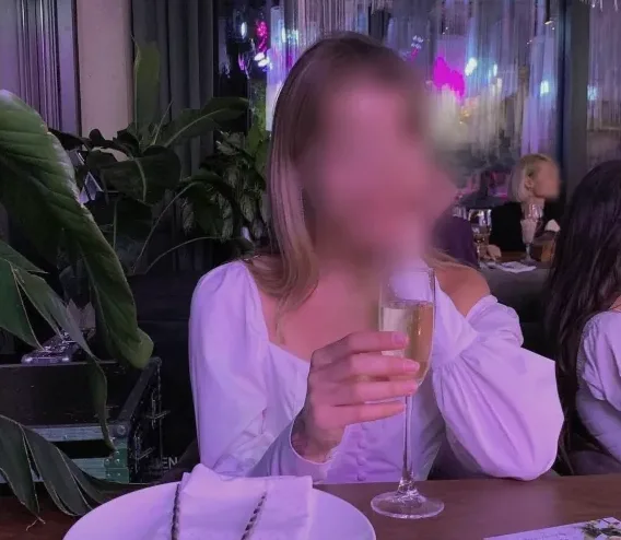 Ellie, 31