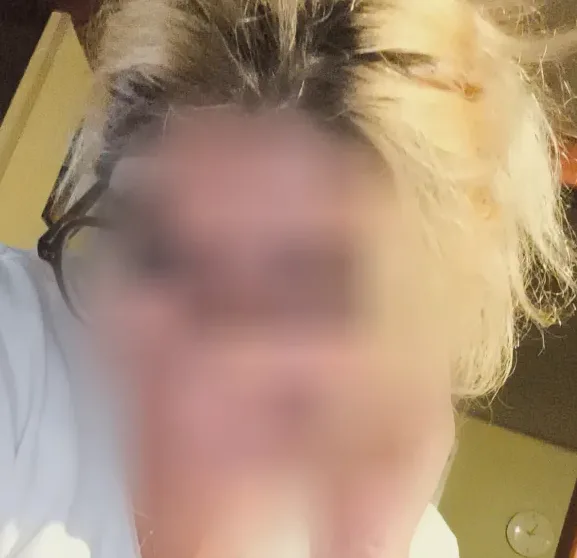 Esther, 35