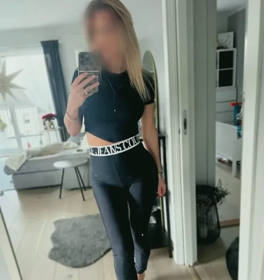 Frederikke, 32