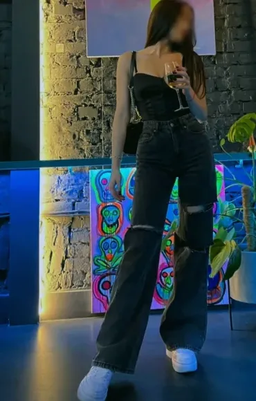 Leyla, 28