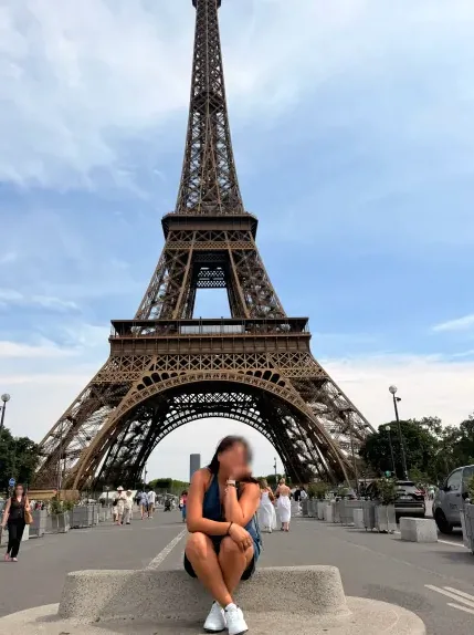 Louise, 27