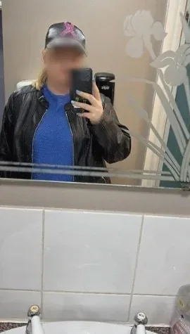Malou, 21