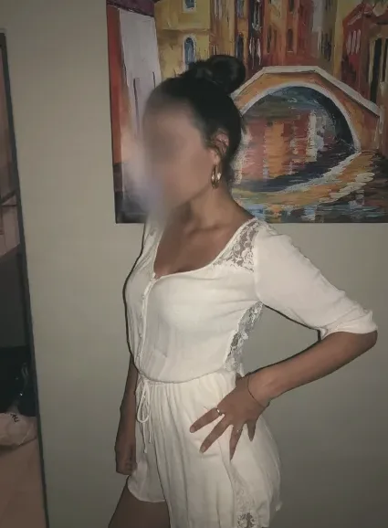 Marianne, 32