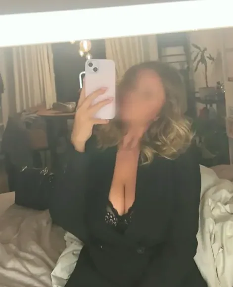 Sara, 20